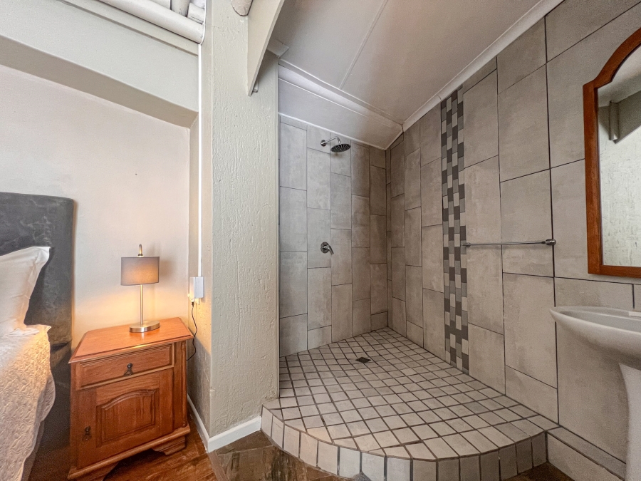 9 Bedroom Property for Sale in Myburgh Park Western Cape